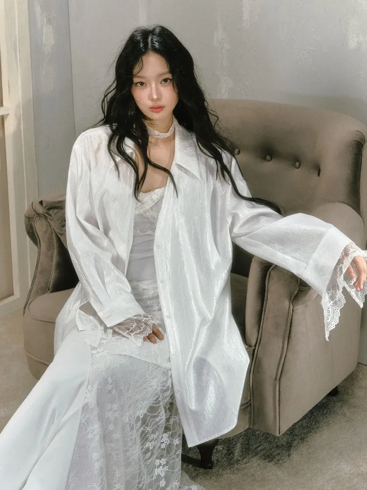 Back-Conscious Lace Oversize Luster Flower Shirt